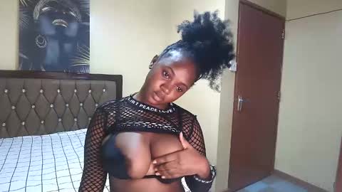 Snapshot of thickfantasy chatting on October 2025 04:46:02 AM zara online show from October 2025 04:46:02 AM