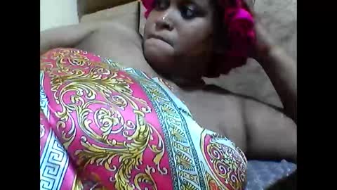 thicky_sandra online show from February 2026 03:49:02 PM