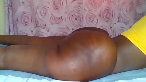 Snapshot of thickybabe_05 chatting on November 2025 06:13:02 AM thickybabe_05 online show from November 2025 06:13:02 AM