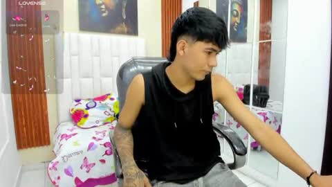 Snapshot of thiiago_collins chatting on June 2026 09:46:01 PM THIAGO COLLINS online show from June 2026 09:46:01 PM