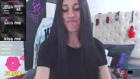 Snapshot of thin__tatto_ chatting on December 2025 07:53:02 PM MADAME online show from December 2025 07:53:02 PM