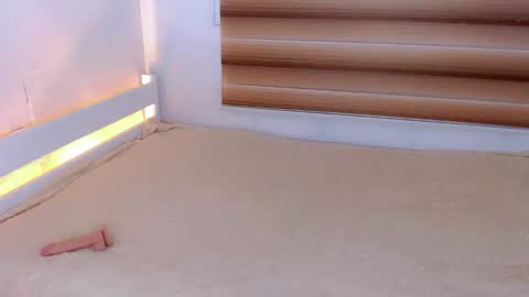 LAURA online show from March 2026 02:17:02 AM