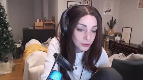 Snapshot of thirstypickle chatting on January 2025 06:45:02 PM Sarra Rhies online show from January 2025 06:45:02 PM