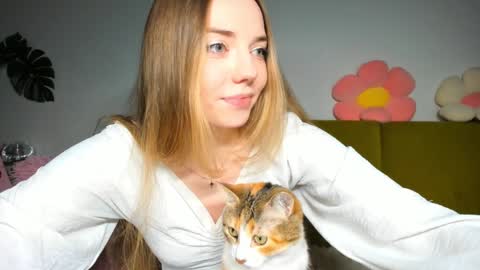 Snapshot of thisisamelia chatting on December 2024 05:04:01 PM Amelia  shows on mondays fridays and sundays  if anything changes im giving updates on my fansly  online show from December 2024 05:04:01 PM