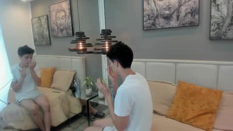 Thom online show from April 2026 11:21:02 AM