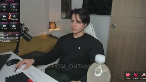 Snapshot of thom_ohtani chatting on July 2026 12:24:01 AM thom_ohtani online show from July 2026 12:24:01 AM
