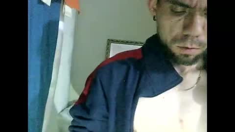 Snapshot of thomas2wood chatting on May 2026 12:28:02 AM Thomas2Wood online show from May 2026 12:28:02 AM