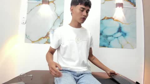 Snapshot of thomas_cooper1 chatting on March 2026 12:05:02 PM THOMAS online show from March 2026 12:05:02 PM