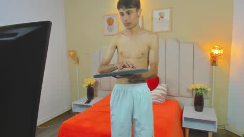 thomas_dikey online show from April 2026 08:20:02 PM