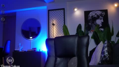 Thomas Falcon online show from January 2025 03:22:01 AM