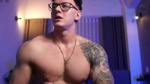 Thomas Falcon online show from October 2025 01:13:01 AM