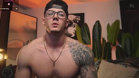 Thomas Falcon online show from January 2026 01:19:01 AM