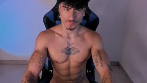 Snapshot of thomas_fit1 chatting on June 2026 01:10:01 PM Thomas 3 JUST STAY AND BE MY LAST LOVE online show from June 2026 01:10:01 PM