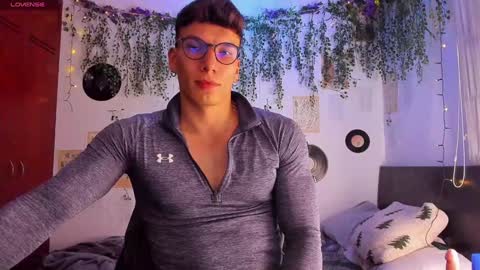 Thomas Grey online show from February 2025 03:41:02 AM