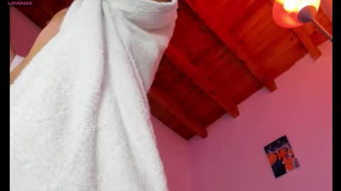 Thomas online show from September 2025 02:46:02 AM