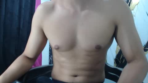 Snapshot of thomas_neuman chatting on November 2025 08:51:01 PM Thomas online show from November 2025 08:51:01 PM