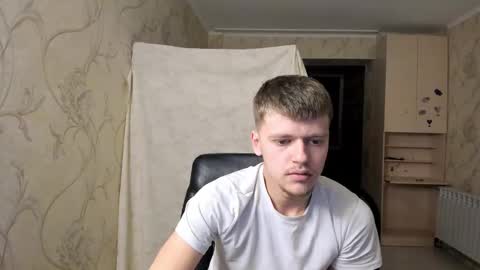 Tomas online show from November 2025 09:09:01 PM