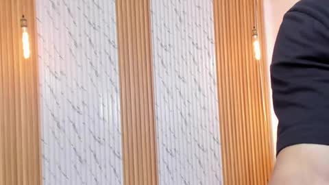 Thomas online show from November 2025 11:54:01 AM