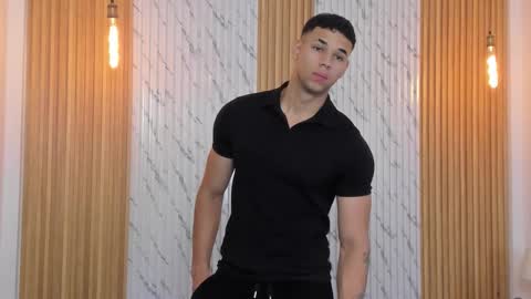 Thomas online show from November 2025 11:42:02 AM