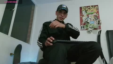 thomasjons online show from June 2026 06:11:01 AM