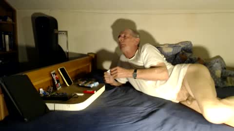 Thomas online show from December 2025 05:29:02 PM