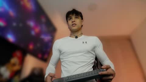 Thom Klein online show from October 2025 07:47:02 PM