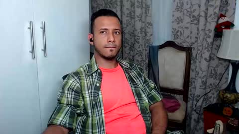 Snapshot of thommerxxx chatting on January 2026 08:05:01 AM Thom online show from January 2026 08:05:01 AM