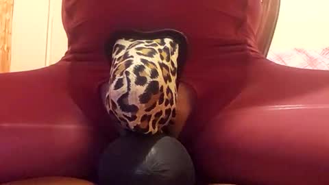 Snapshot of thongsandstockings chatting on October 2025 12:11:02 AM Thongsandstocking online show from October 2025 12:11:02 AM