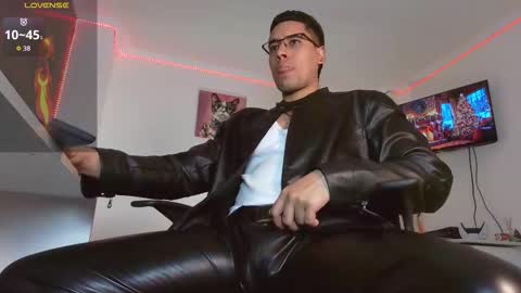 Snapshot of thonydupont chatting on December 2025 11:35:02 PM thonydupont online show from December 2025 11:35:02 PM