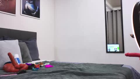 Thor Dosson online show from December 2024 03:19:01 AM