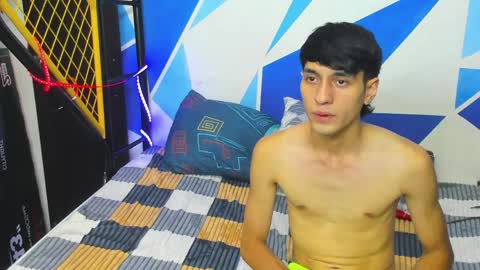 Snapshot of thr33sbroth3rs chatting on April 2026 11:13:01 PM thr33sbroth3rs online show from April 2026 11:13:01 PM