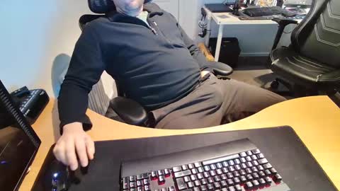 Snapshot of throbbingbrain chatting on February 2025 12:16:01 AM Rob online show from February 2025 12:16:01 AM