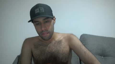 Snapshot of throwawayyourgun chatting on January 2025 06:46:01 PM Luka online show from January 2025 06:46:01 PM