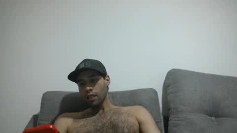 Snapshot of throwawayyourgun chatting on January 2025 06:13:01 PM Luka online show from January 2025 06:13:01 PM