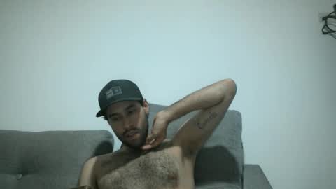 Snapshot of throwawayyourgun chatting on January 2025 07:00:02 PM Luka online show from January 2025 07:00:02 PM