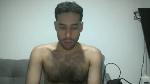 Snapshot of throwawayyourgun chatting on February 2025 03:08:02 AM Luka online show from February 2025 03:08:02 AM