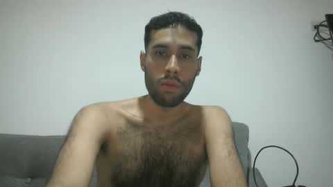 Snapshot of throwawayyourgun chatting on February 2025 03:32:01 PM Luka online show from February 2025 03:32:01 PM