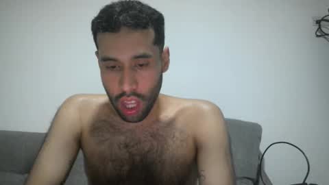 Snapshot of throwawayyourgun chatting on February 2025 06:01:01 PM Luka online show from February 2025 06:01:01 PM