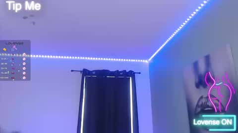 Tia Bella online show from September 2025 08:55:02 PM