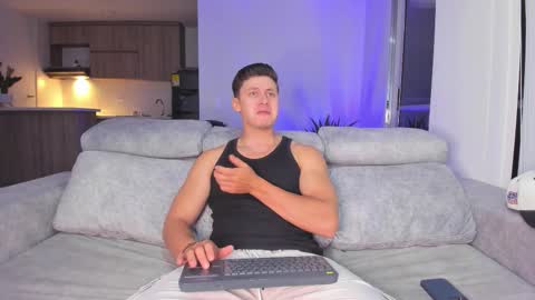 santiago online show from January 2026 12:15:01 AM