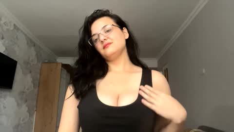 Mary online show from November 2025 10:45:02 AM