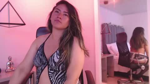  TIANA  online show from April 2026 12:33:02 PM