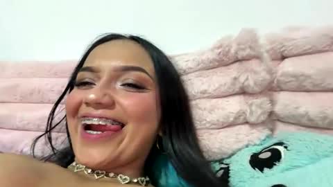 Tiana Le online show from December 2025 04:08:02 AM