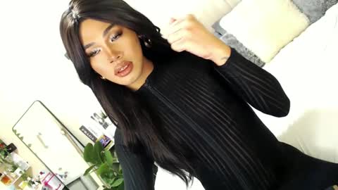 Snapshot of tiara_perezx chatting on March 2025 02:58:01 AM Sam online show from March 2025 02:58:01 AM