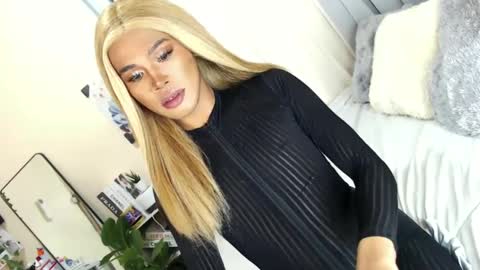 Snapshot of tiara_perezx chatting on March 2025 03:29:01 AM Sam online show from March 2025 03:29:01 AM