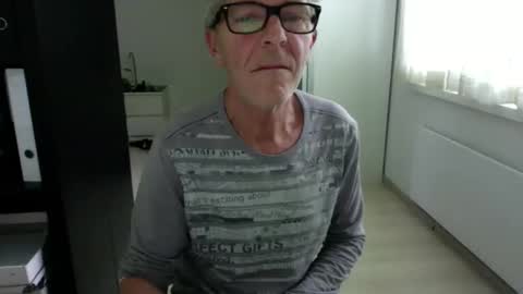 tiburzio online show from September 2025 12:16:01 PM