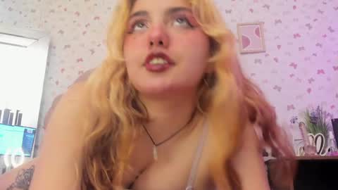 tifany_00 online show from May 2026 07:20:02 PM