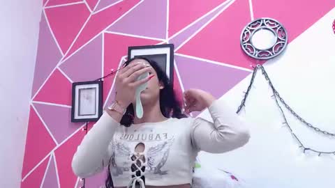 tifany_adamss online show from October 2025 08:14:02 PM