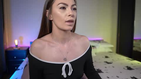 Tiffany online show from March 2026 09:29:02 PM