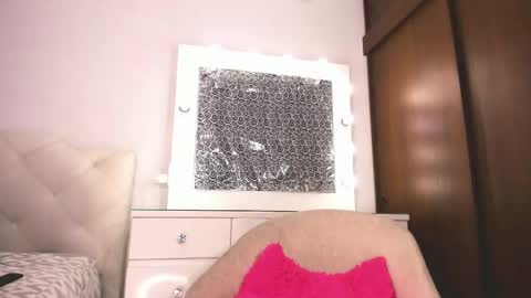 Snapshot of tiffanny_quinn chatting on February 2025 02:20:01 AM Tiff online show from February 2025 02:20:01 AM